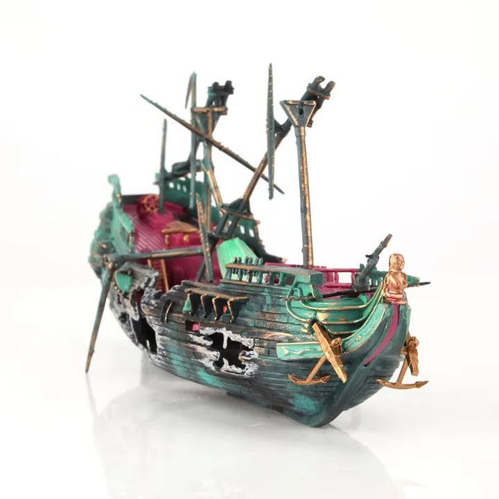 Aquarium Decoration with Sunken Boat and Realistic Design