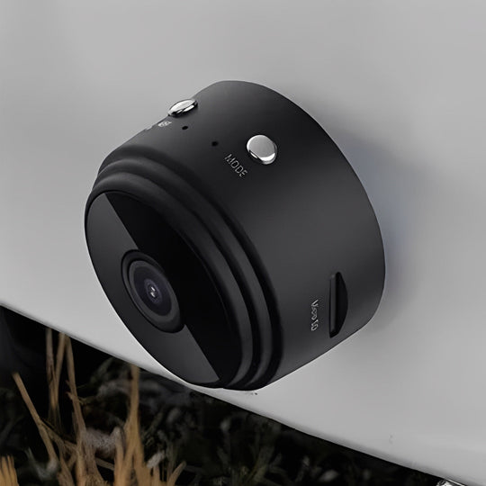 Backup Camera with Wireless Connectivity and Magnetic Mount