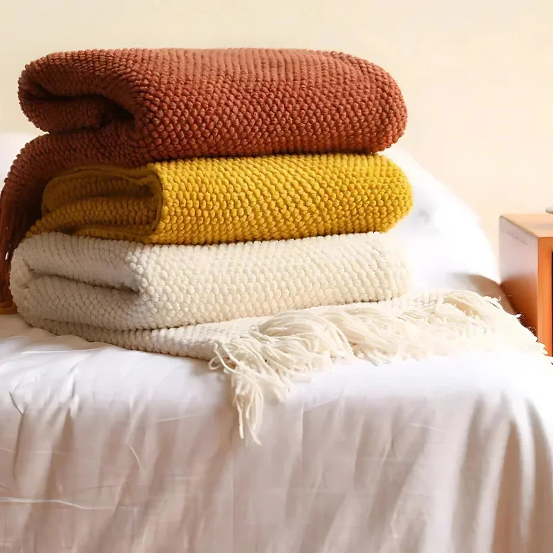 Blanket with Merino-Style Design and Tassels