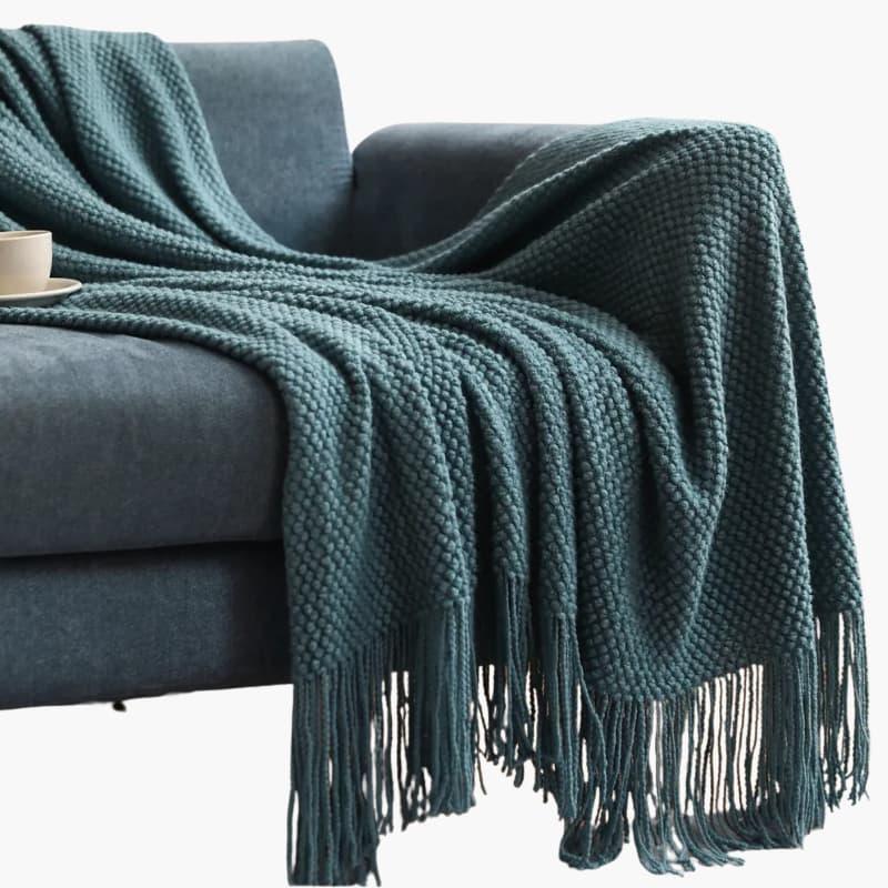 Blanket with Merino-Style Design and Tassels