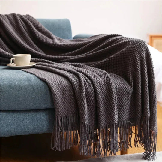 Blanket with Merino-Style Design and Tassels
