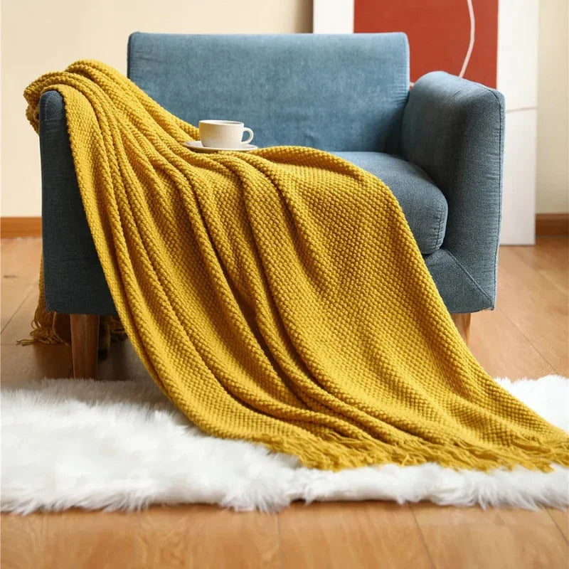 Blanket with Merino-Style Design and Tassels