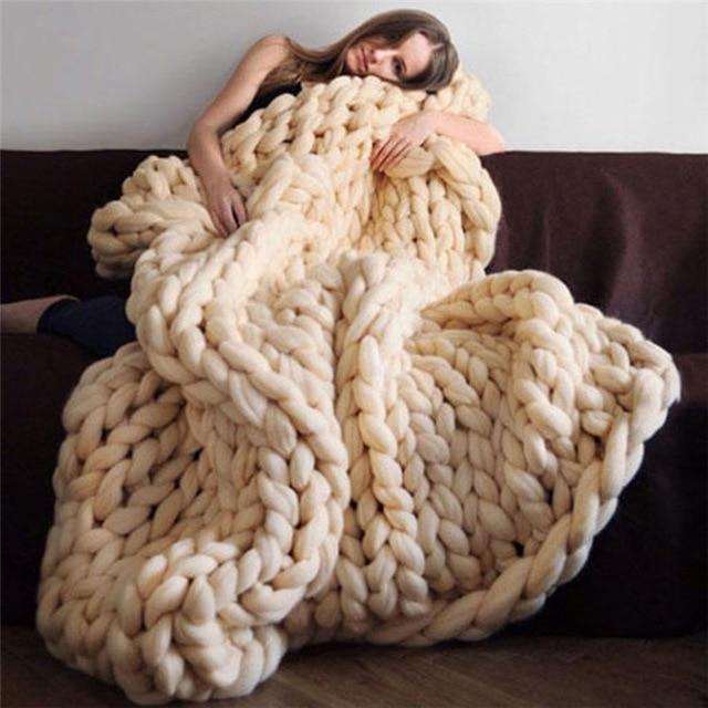 Knit Blanket with Soft Fabric and Decorative Style