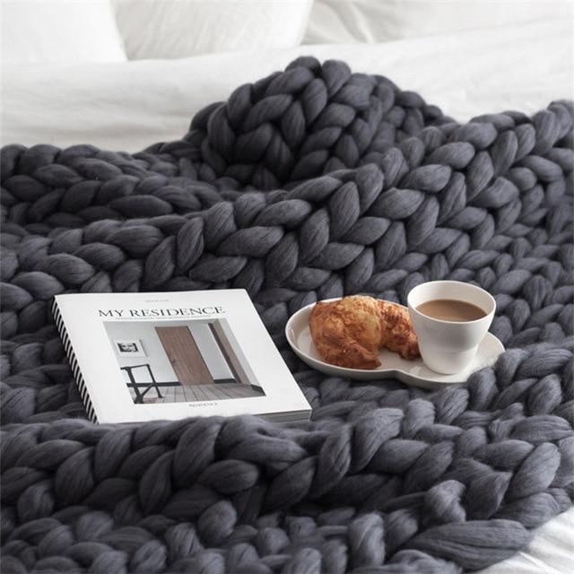 Knit Blanket with Soft Fabric and Decorative Style