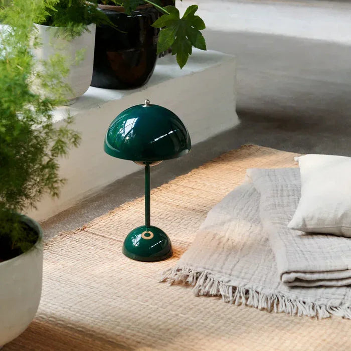Lamp with Dimmable LED and Modern Design