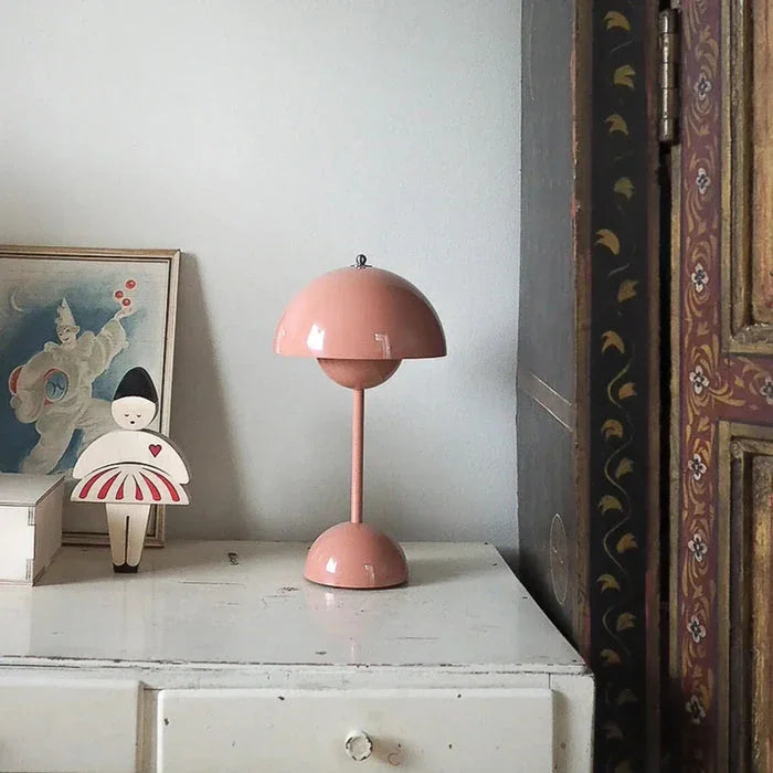 Lamp with Dimmable LED and Modern Design