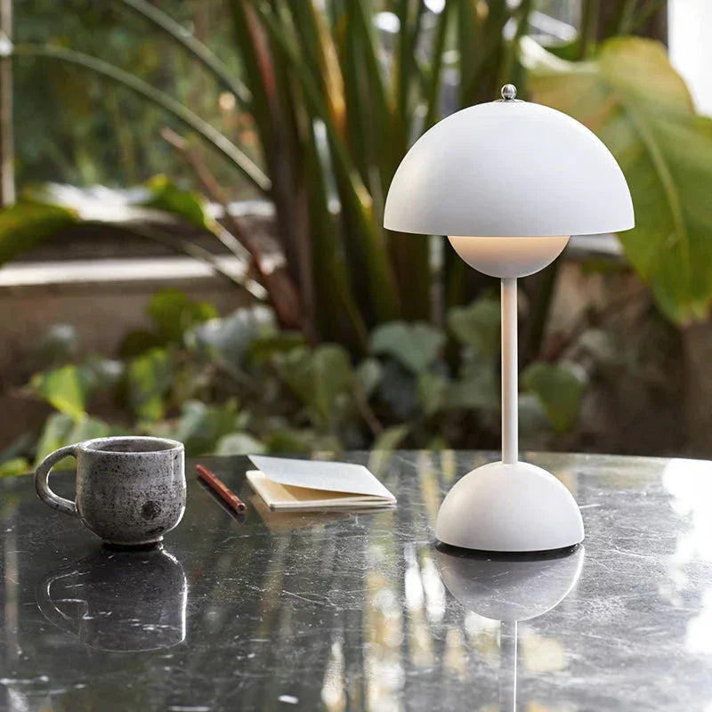 Lamp with Dimmable LED and Modern Design