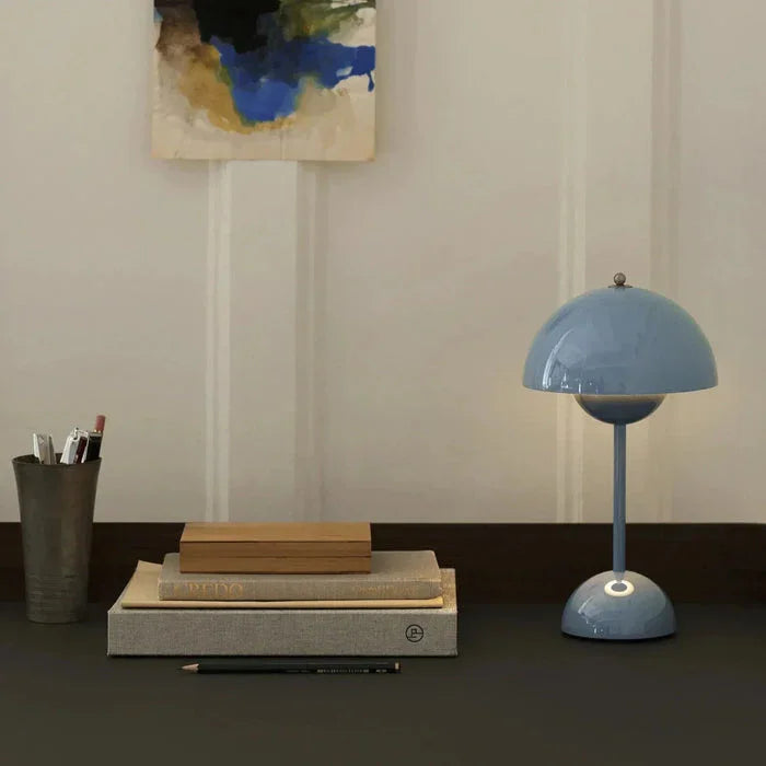 Lamp with Dimmable LED and Modern Design