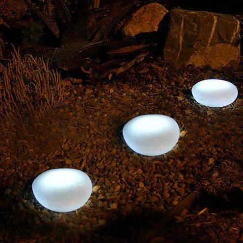 Landscape Lights with Solar Power and Modern Design