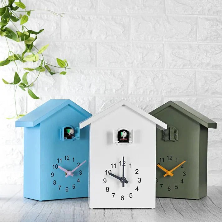 Wall Clock with Bird Design and Adjustable Sound