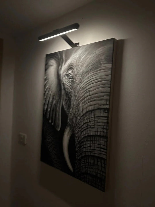 Wall Light with Wireless Design and Rechargeable Battery
